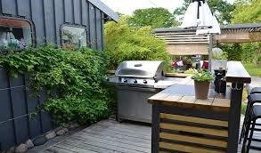 Natural gas barbeque on the patio